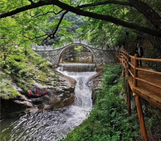 哪凉快那儿待着去—天河大峡谷