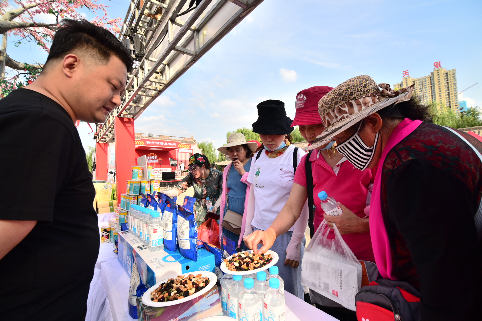 “豫见快手,嗨购洛阳”直播带货活动圆满结束 “豫见快手,嗨购洛阳”直播带货活动圆满结束