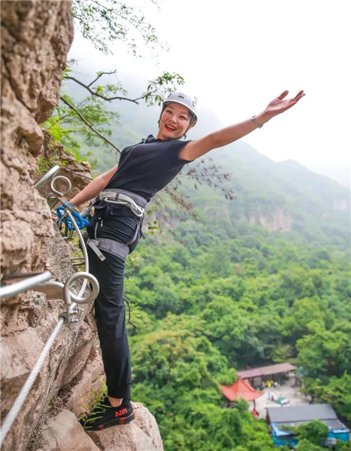 踏风行走、飞檐走壁～云台山六大“练胆”项目等你来体验！