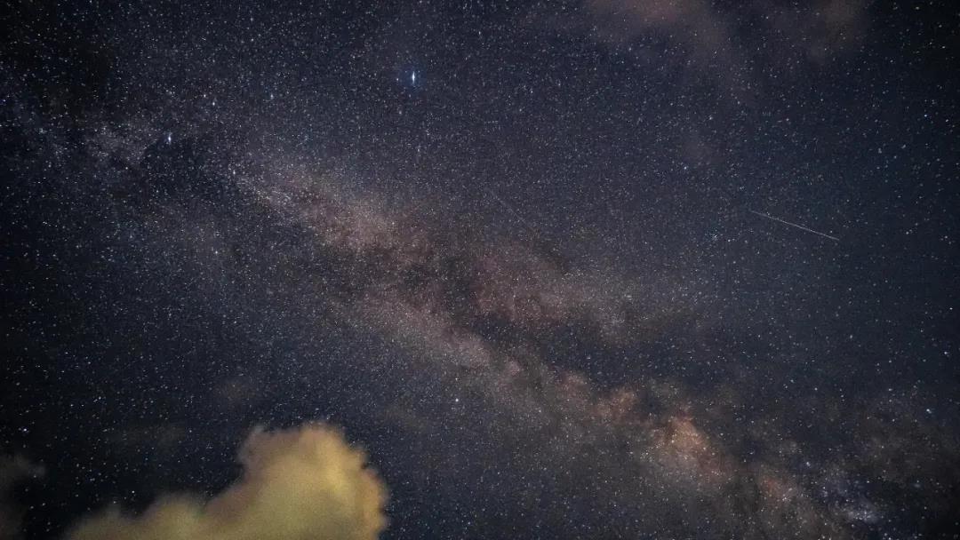 我能想到最浪漫的事，是和你去看白云山的星空银河