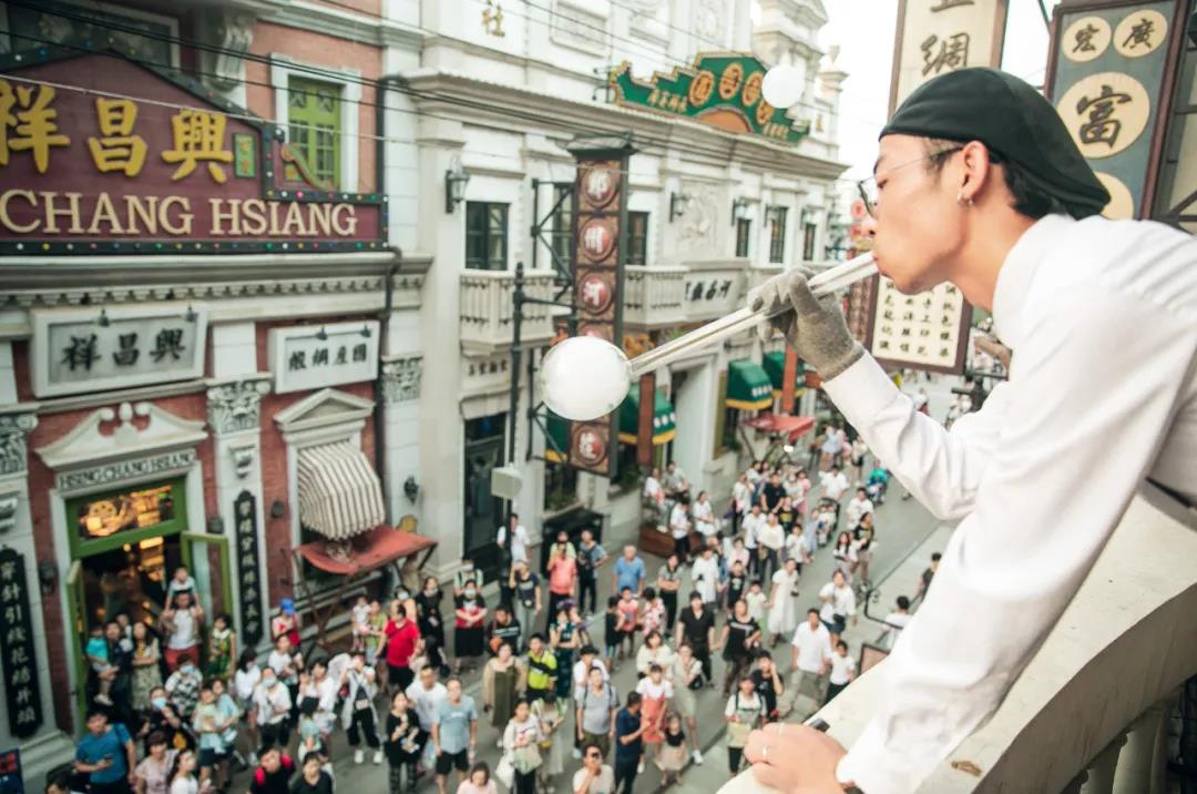 娃见疯！电影小镇蹦蹦跳跳泡泡节来啦！