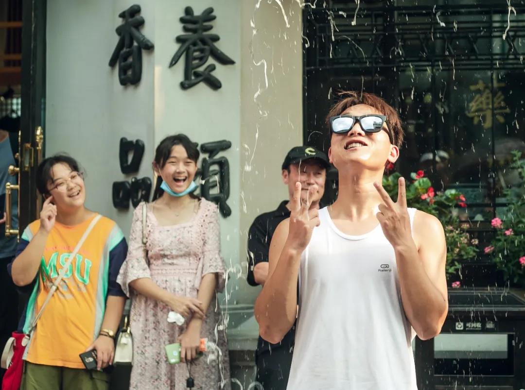 娃见疯！电影小镇蹦蹦跳跳泡泡节来啦！