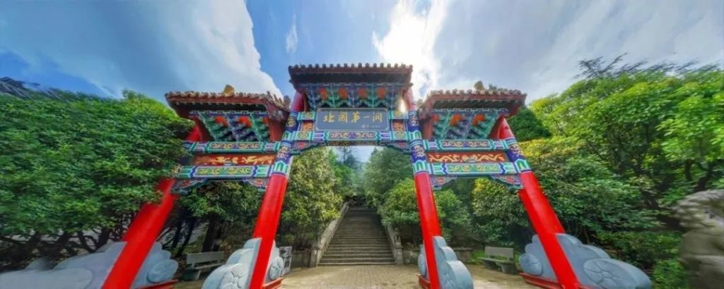 本周六，29.9元嗨玩鸡冠洞泡沫狂欢节！