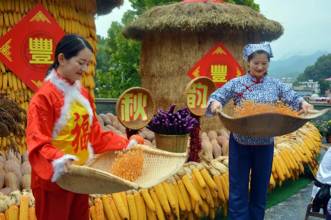 秋分至,话丰年!鸡冠洞里看“丰”景 秋分至,话丰年!鸡冠洞里看“丰”景