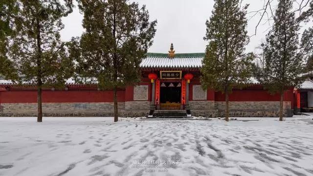 瑞雪启祥 1500年的嵩山少林寺初雪如约而至！