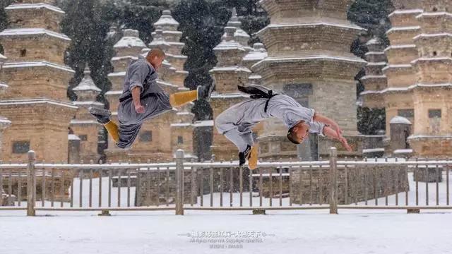 瑞雪启祥 1500年的嵩山少林寺初雪如约而至！