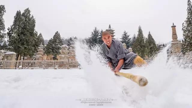 瑞雪启祥 1500年的嵩山少林寺初雪如约而至！