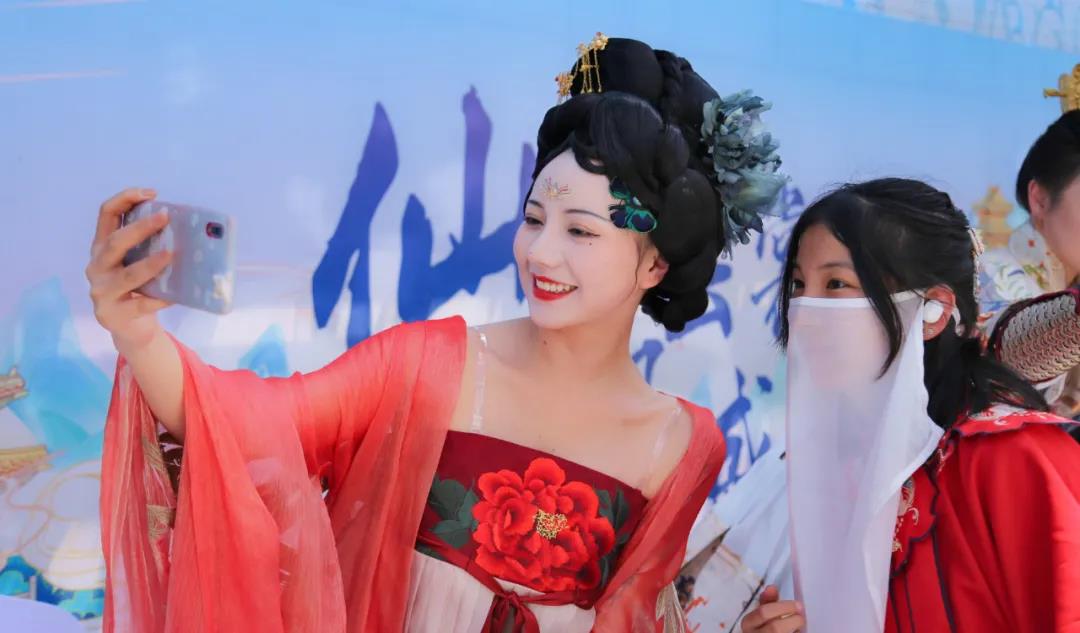 仙宫云裳 国风盛典 老君山山水汉服节开幕式圆满举行！