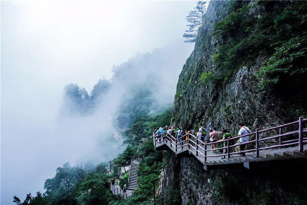 【致敬英雄】老君山景区对抗洪救灾人员的优惠政策