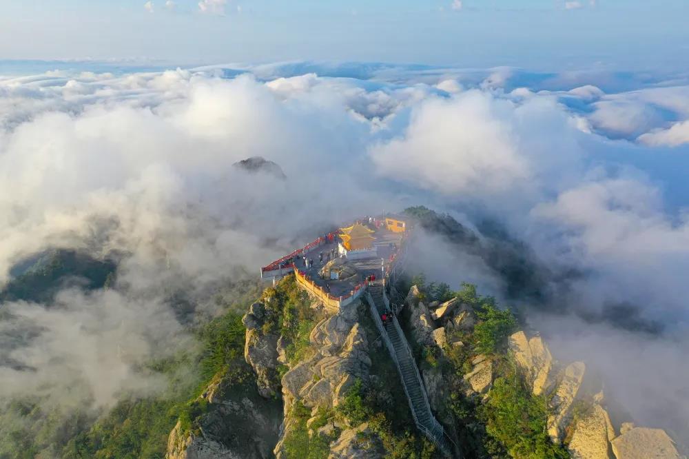 白云山┃云海日出献礼国庆，太震撼了！