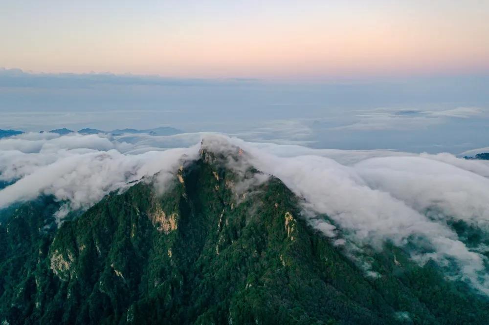 白云山┃云海日出献礼国庆，太震撼了！