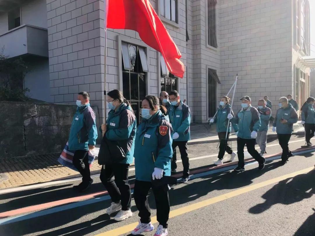 鸡公山景区开展老别墅周边环境集中整治活动 鸡公山景区开展老别墅周边环境集中整治活动