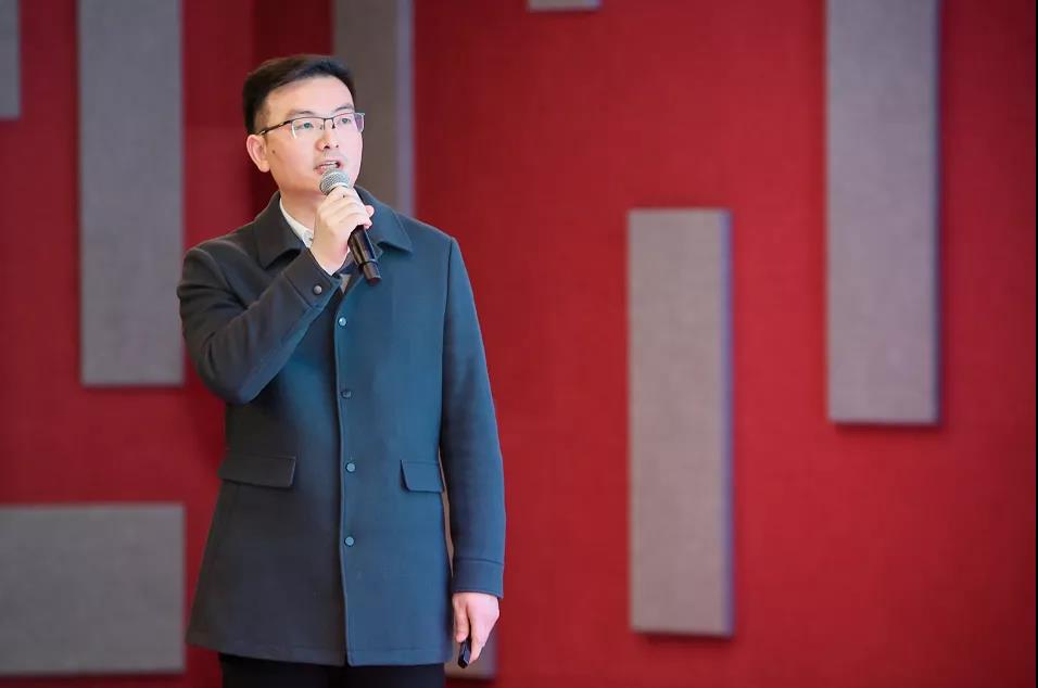郑州市女企业家协会二届四次会员代表大会暨“万人助万企”政策宣讲圆满召开 郑州市女企业家协会二届四次会员代表大会暨“万人助万企”政策宣讲圆满召开