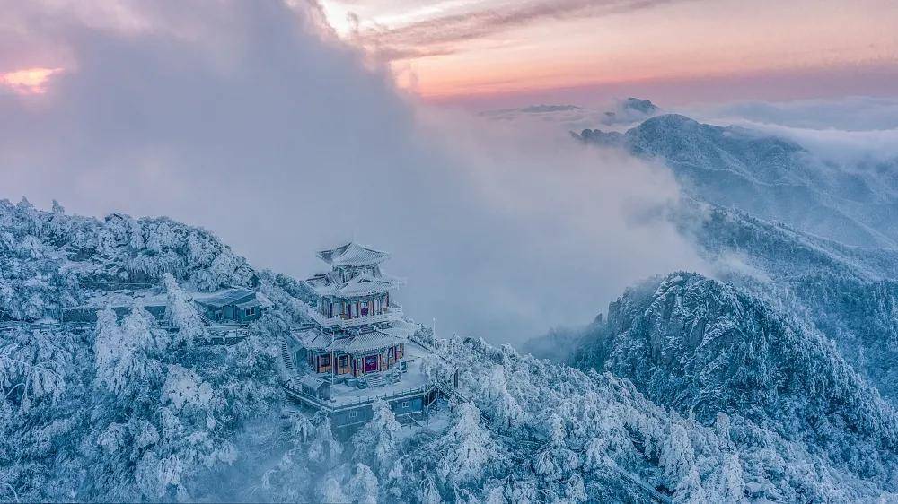 春节首选出游地!不出河南逛耍-10℃的冰雪王国,感受极致冬日美景! 春节首选出游地!不出河南逛耍-10℃的冰雪王国,感受极致冬日美景!