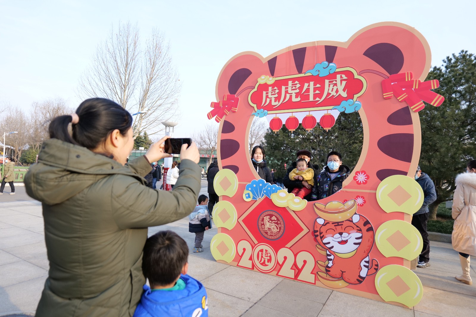 郑州绿博园春节假期接待游客逾25万人