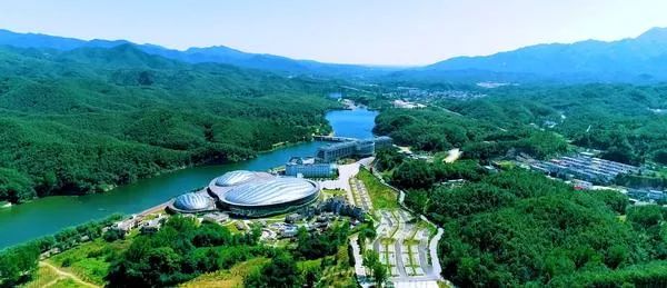 “迎三八”省旅游协会组织旅游行业女性代表赴尧山考察座谈 “迎三八”省旅游协会组织旅游行业女性代表赴尧山考察座谈