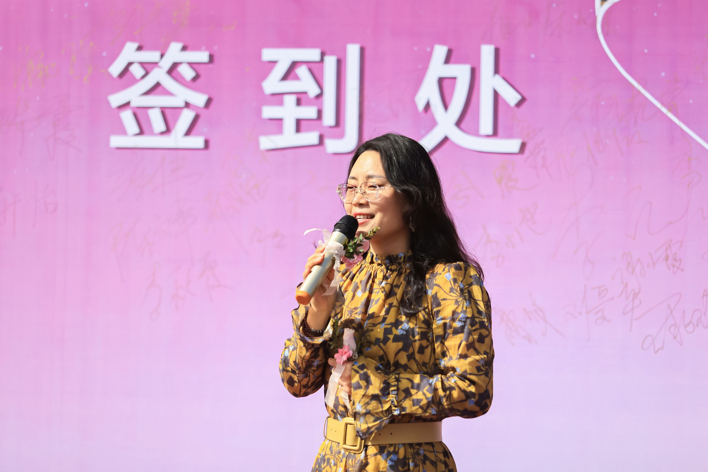 3月8日，她们在《禅宗少林·音乐大典·照见山居》体验了做“女神”的感觉