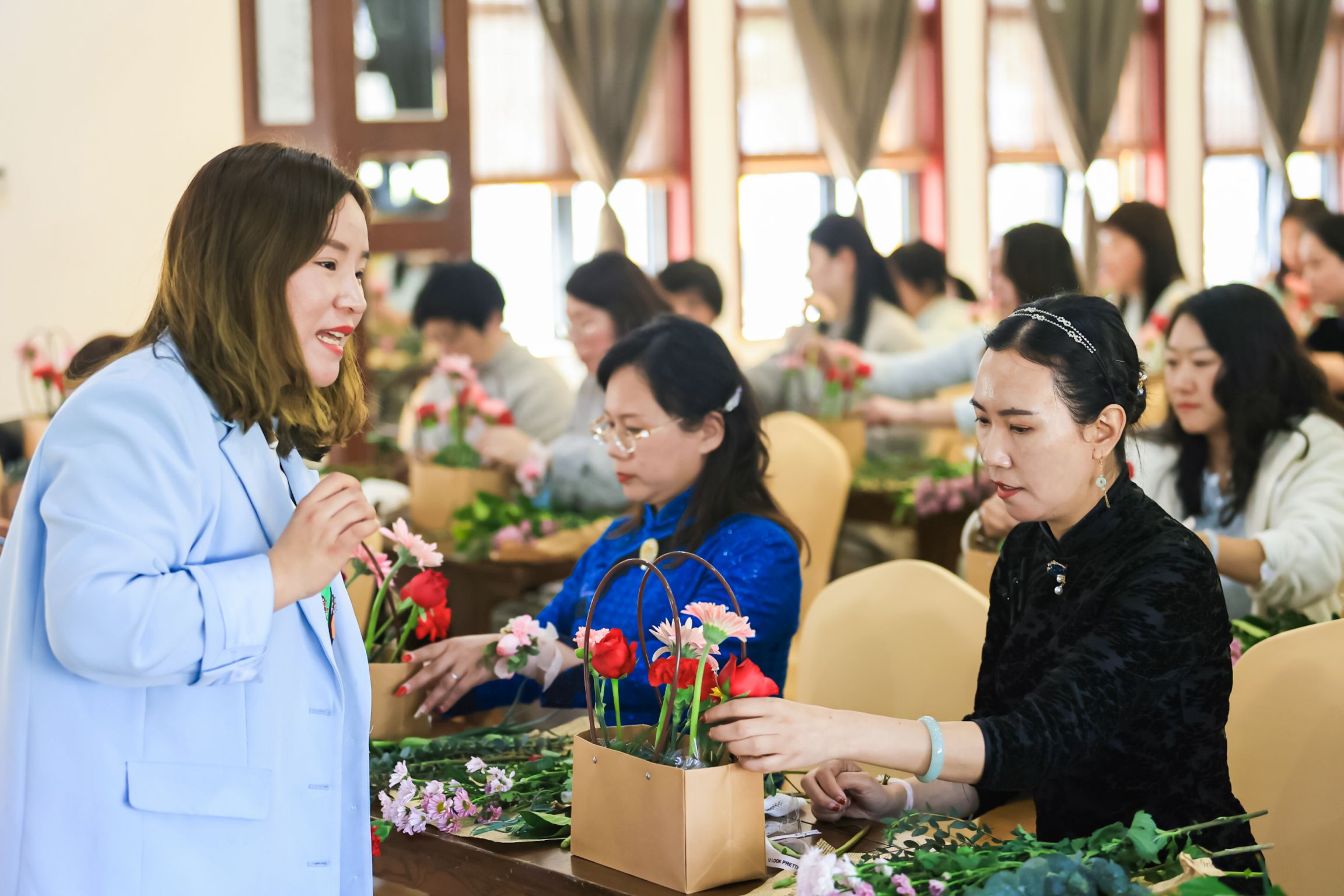3月8日，她们在《禅宗少林·音乐大典·照见山居》体验了做“女神”的感觉