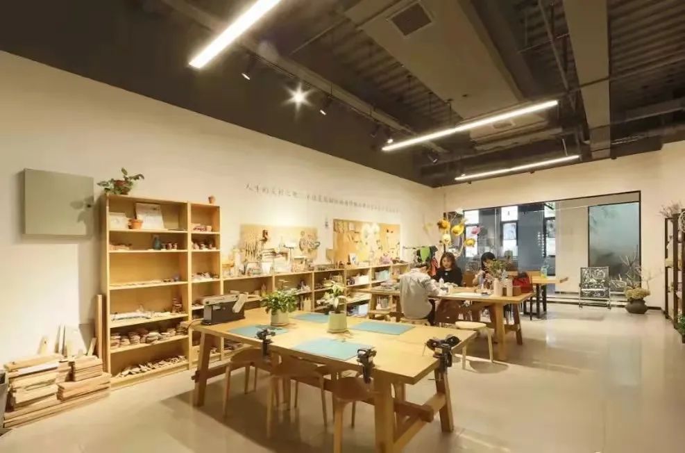 行走河南·行业女性展风采活动走进忆江南旅游度假区 行走河南·行业女性展风采活动走进忆江南旅游度假区