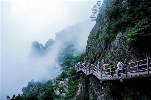 再“出圈”！中國外交部發(fā)言人再次推薦老君山
