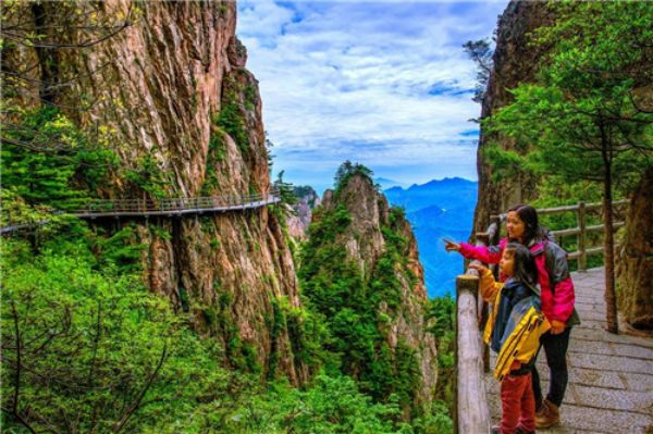 再“出圈”！中國外交部發(fā)言人再次推薦老君山