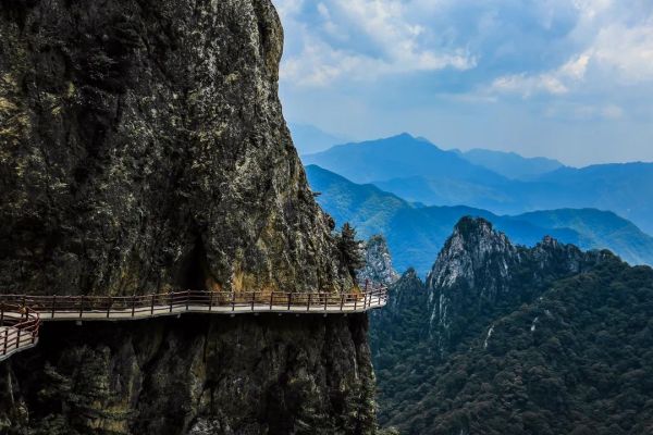 再“出圈”！中國外交部發(fā)言人再次推薦老君山