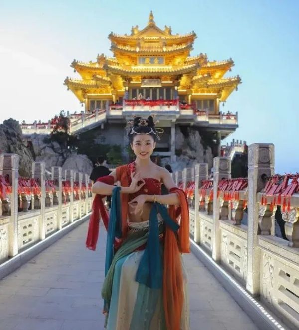 足不出户，欣赏一场老君山巅的国风盛宴