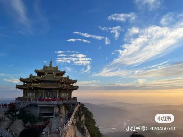 游客照系列NO.4 | 盛夏，来老君山就应该这么拍照！