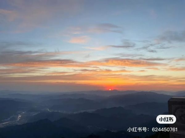 游客照系列NO.4 | 盛夏，来老君山就应该这么拍照！