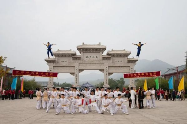 央视报道嵩山景区重阳登高，国庆传统活动持续火爆！