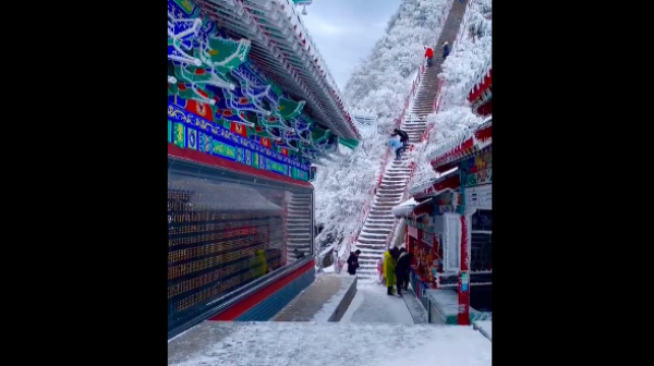 下雪了 为什么要和喜欢的人一起来老君山