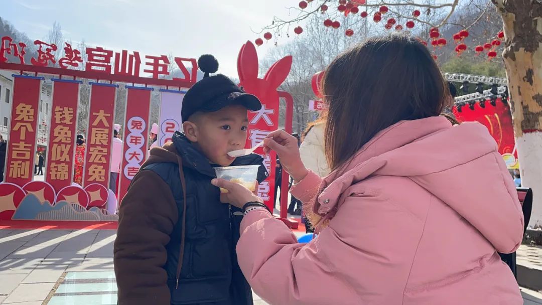 春满中原 老家过年 | 大年初一，栾川鸡冠洞迎来开门红