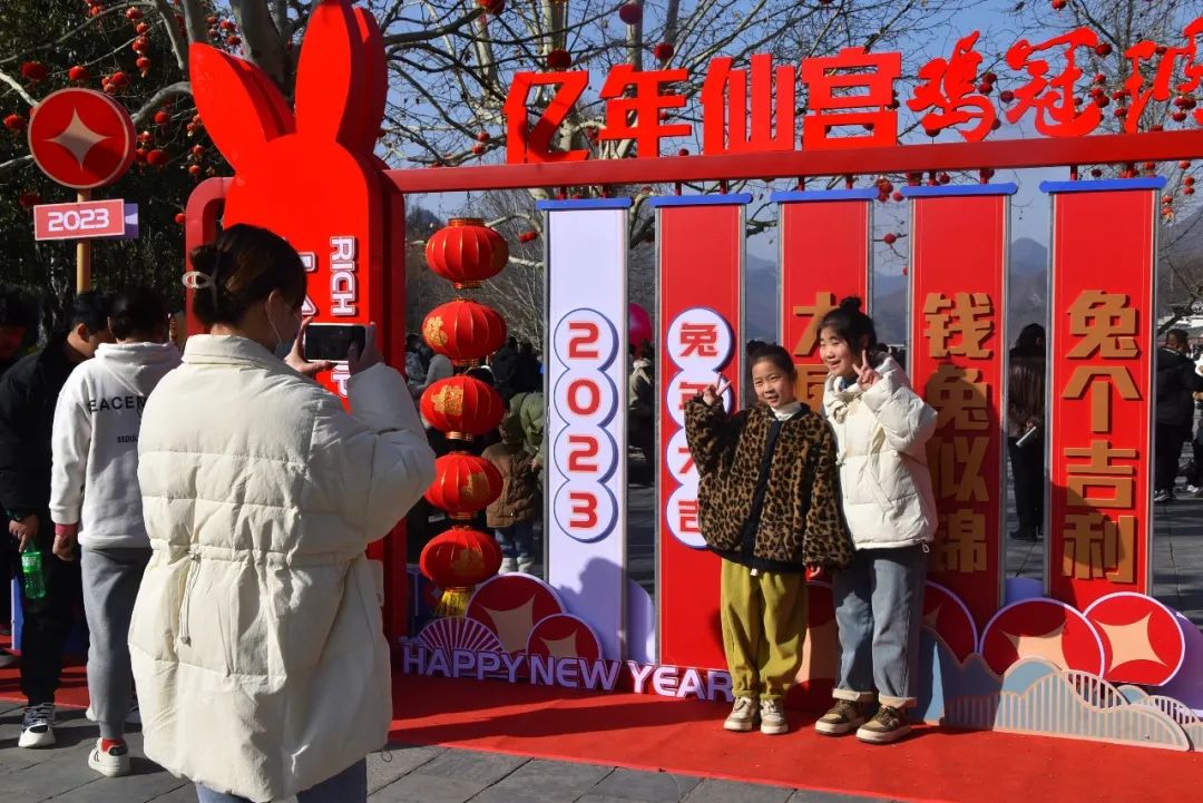 春满中原 老家过年 | 大年初一，栾川鸡冠洞迎来开门红