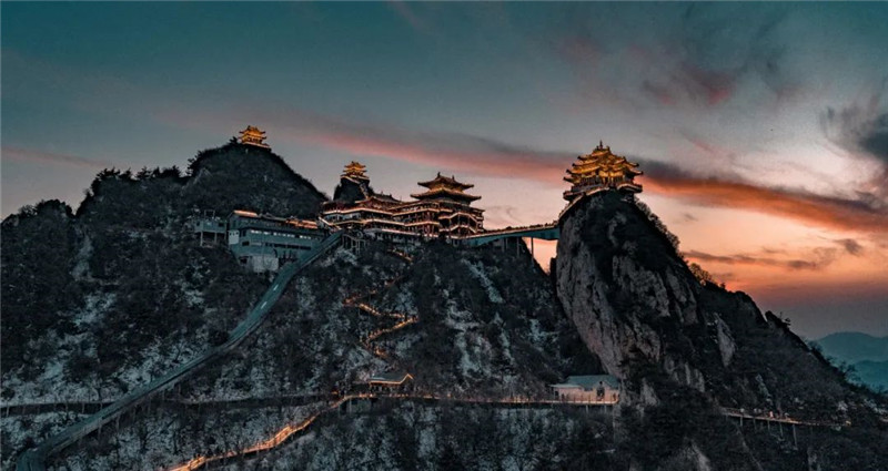 行走河南·读懂中国｜雪后老君山夜景美如画，震撼航拍视角来了！