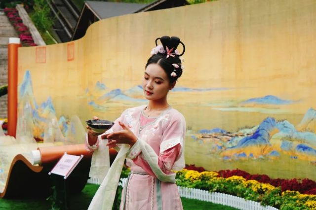 鸡冠洞 | 金秋新场景倍受追捧 国庆新体验赞不绝口 鸡冠洞 | 金秋新场景倍受追捧 国庆新体验赞不绝口