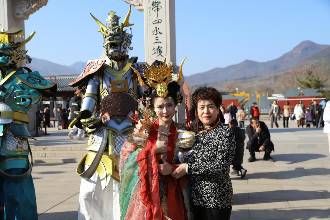 春节假期第三天，嵩山景区人气火爆，欢乐不断！