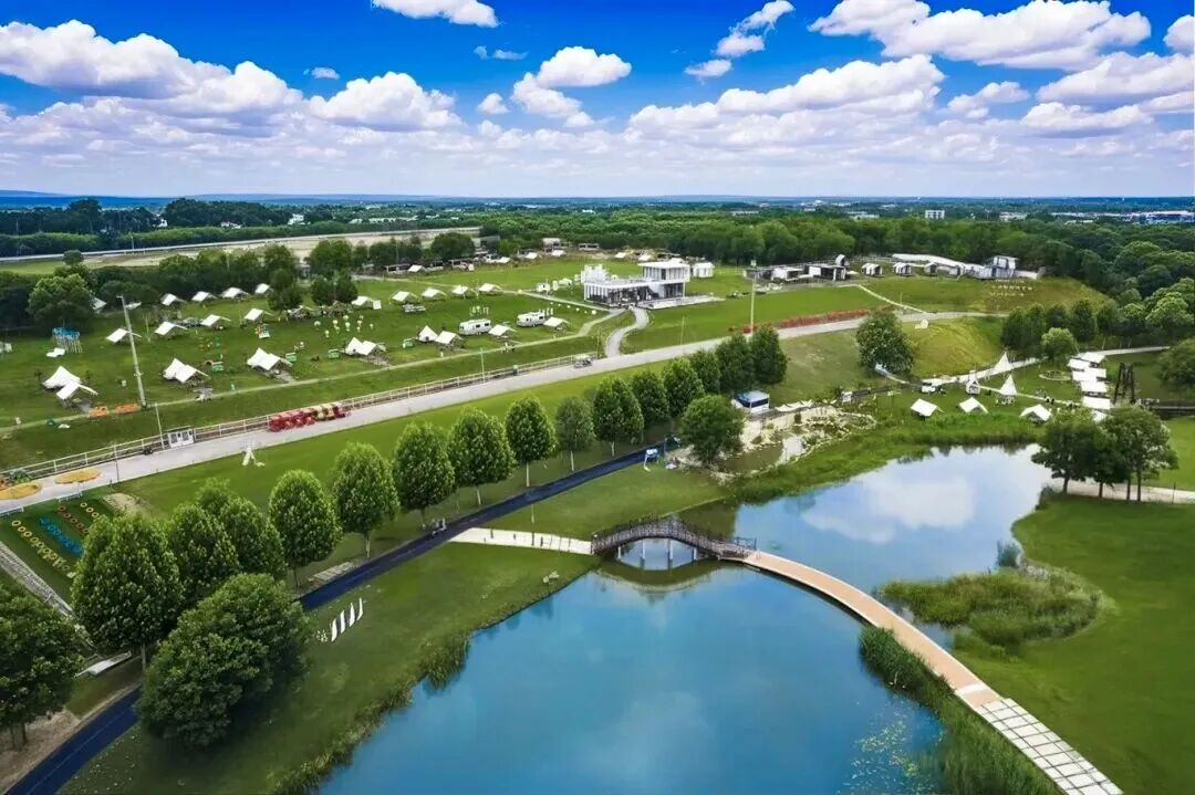 东天山骆驼队抵达黄河美岸·忆江南旅游度假区休整 豫疆文化交流盛典启幕 东天山骆驼队抵达黄河美岸·忆江南旅游度假区休整 豫疆文化交流盛典启幕